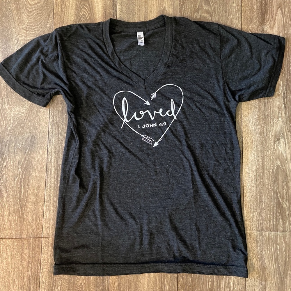 American Apparel 1 John 4:9 scripture graphic v-neck tee- small, dark gray